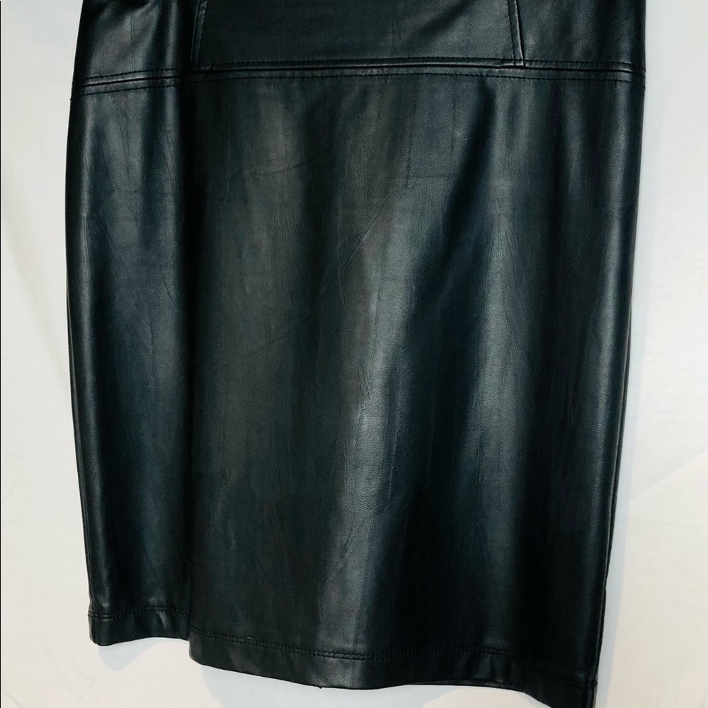 Woman’s leather skirt. Black New York & Co Size 10